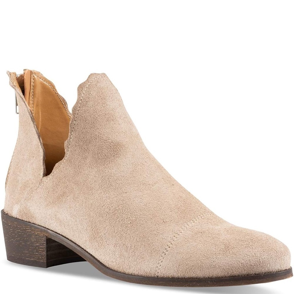 Klub Nicvo Bae women’s Sz 8 Scallop Bootie Beige Ankle Booties - Picture 1 of 11